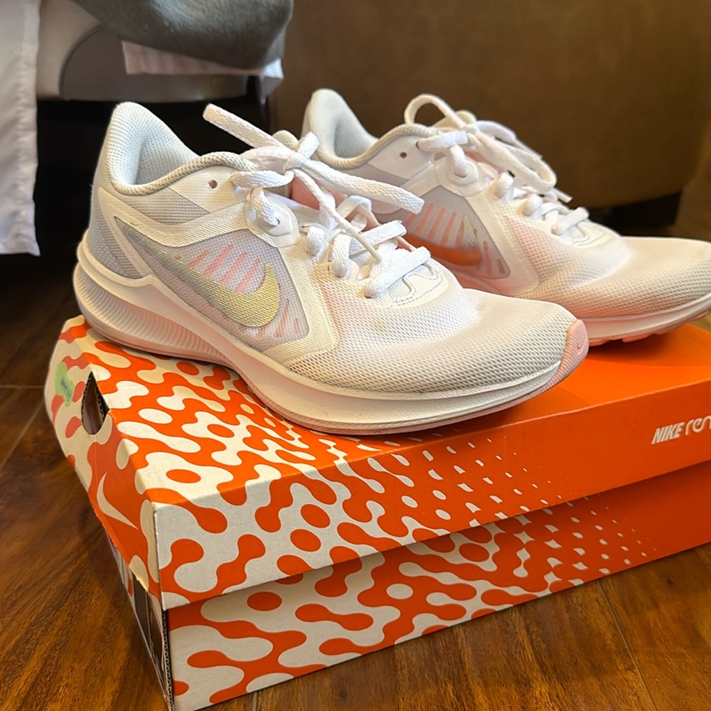 Women’s shoes